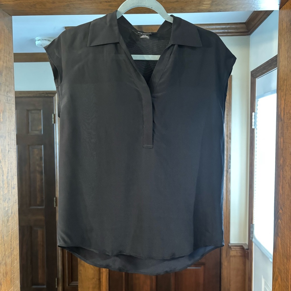Club Monaco Black Relaxed Blouse with Polo Collar and Cap Sleeves